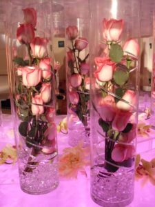 arreglo floral para xv años cilindros 