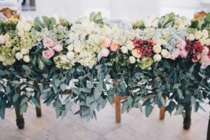 arreglos florales vintage mesa de novios
