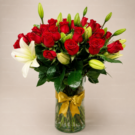 Jarron de 50 rosas con lilis
