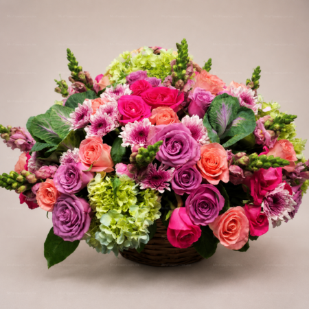 Arreglo Floral Primaveral en Canasta