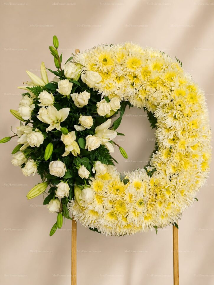 Corona Fúnebre Elegante con Arreglo Floral Corona Fúnebre Elegante con Arreglo Floral