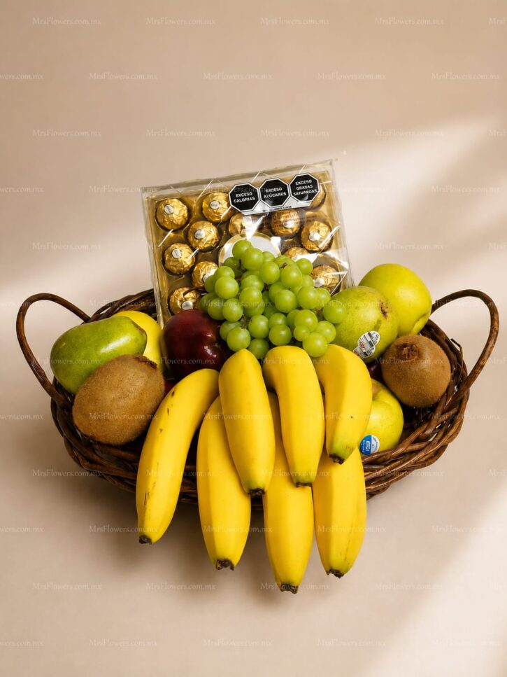Arreglo Frutal con Chocolates
