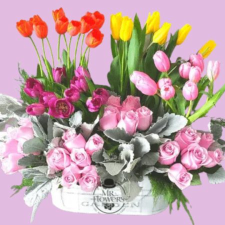 Arreglo Floral con Tulipanes y Rosas Rosa