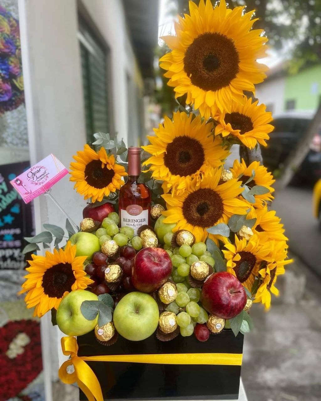 Enviar flores en el día de la mujer - Mrs. Flowers