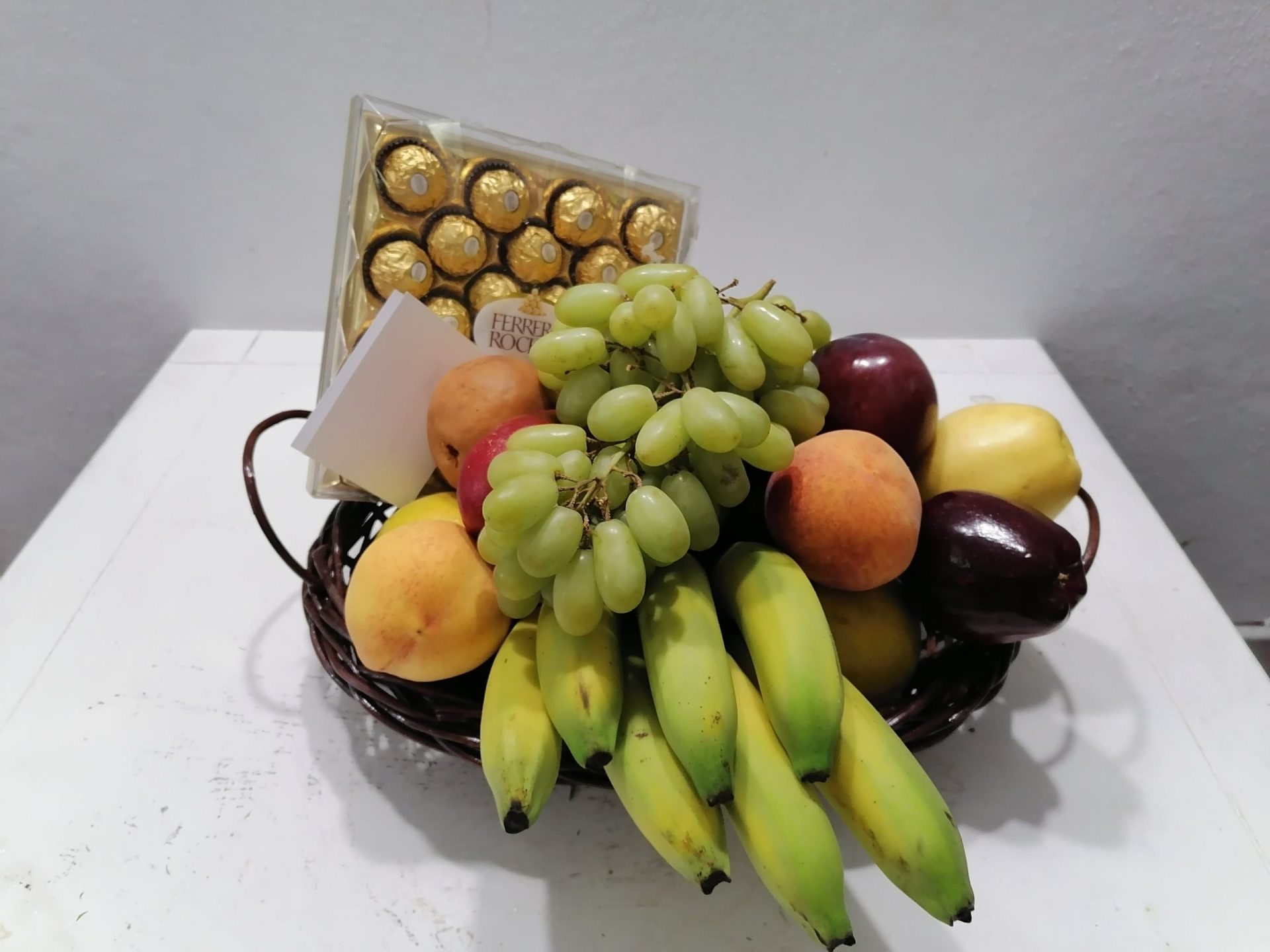 Frutas y Chocolates - Mrs. Flowers