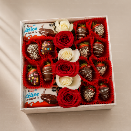 Caja de 12 fresas con chocolate y Rosas y Delice Caja de 12 fresas con chocolate y Rosas y Delice