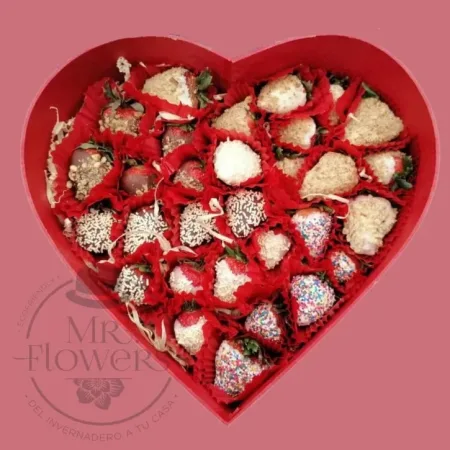 Corazón con 30 Fresas con Chocolate