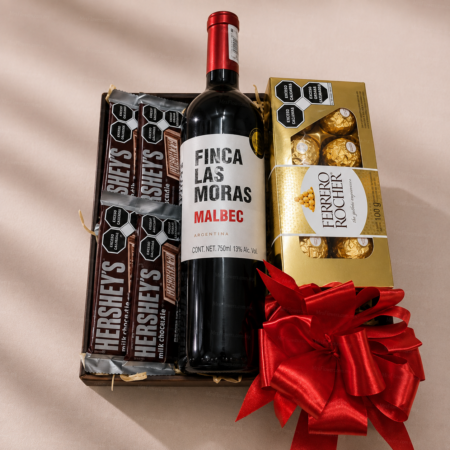 caja de vino y chocolates