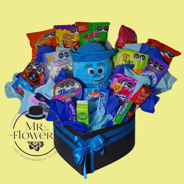 Corazón con Dulces y Peluche Corazón con Dulces y Peluche