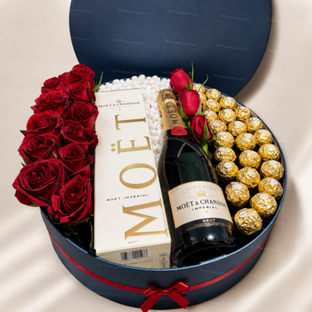 Caja con Rosas, Ferrero y Champagne Caja con Rosas, Ferrero y Champagne