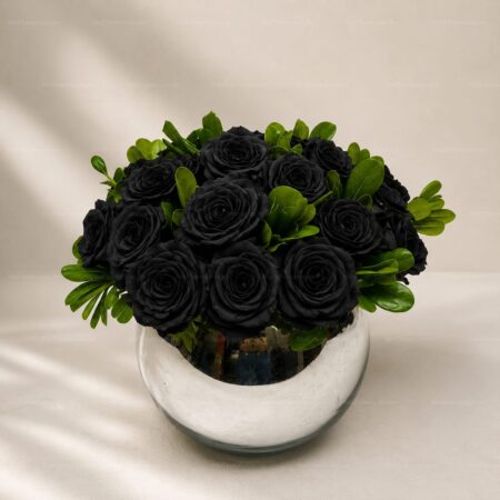 24 Rosas Negras en Base Plata