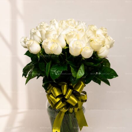 Jarron de 50 Rosas Blancas